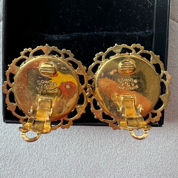 Chanel vintage collectors item Earrings - Picture 8 of 8